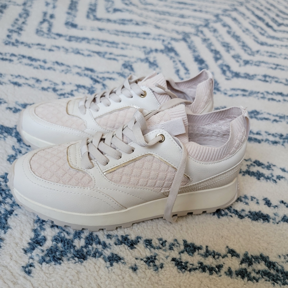 Zara Cream Sneakers Retro-Inspired Minimalist Design